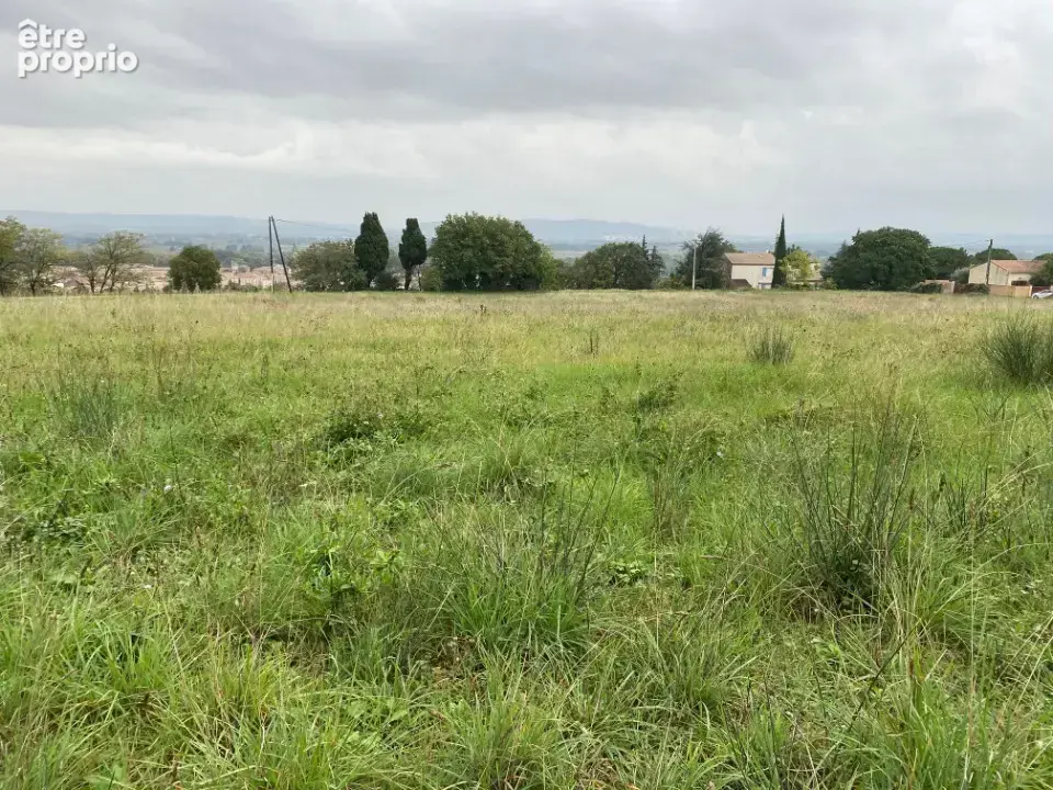 Terrain 632 m² à Bourg-Saint-Andeol  - photo 1