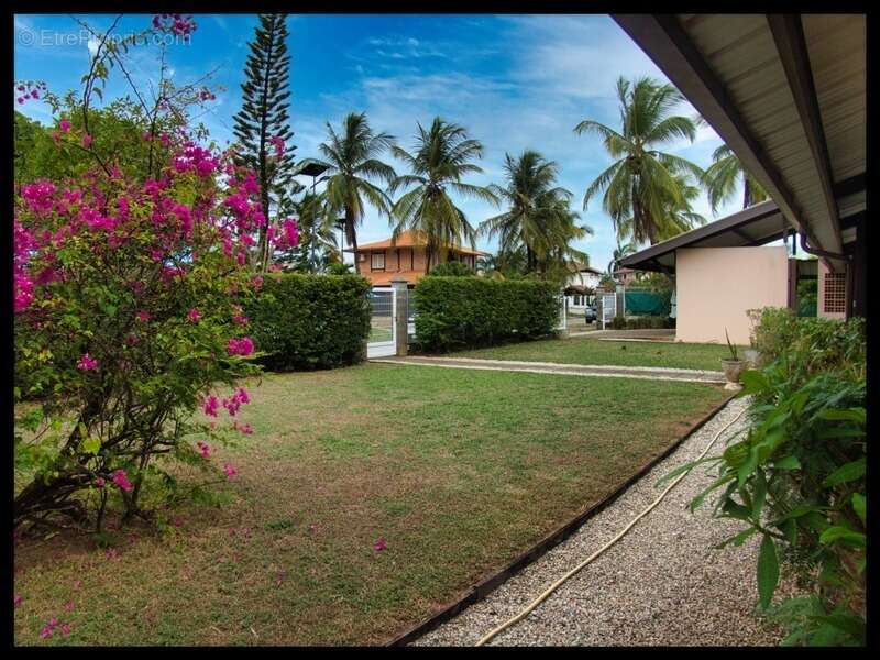 Maison à KOUROU