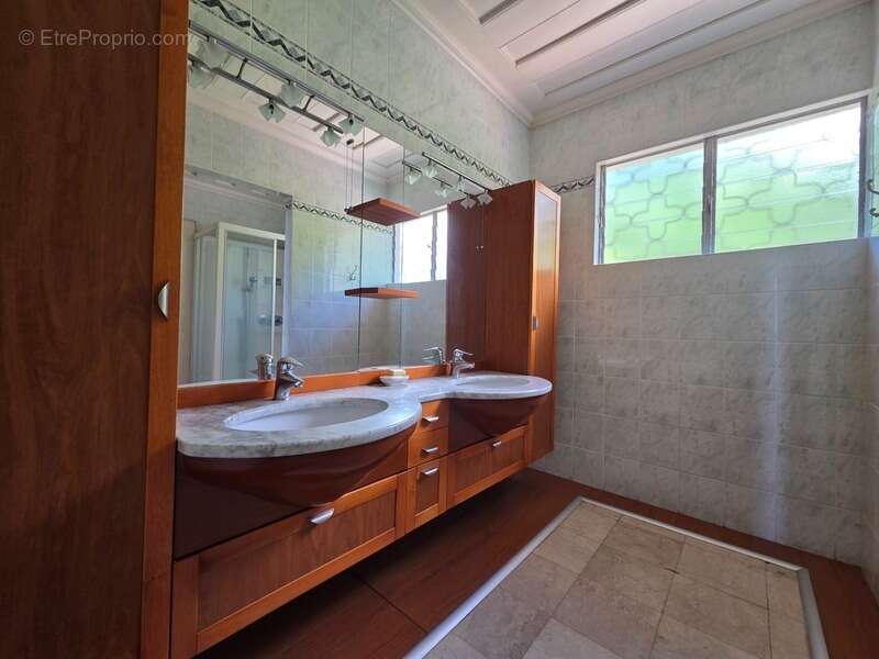 Maison à SAINT-DENIS