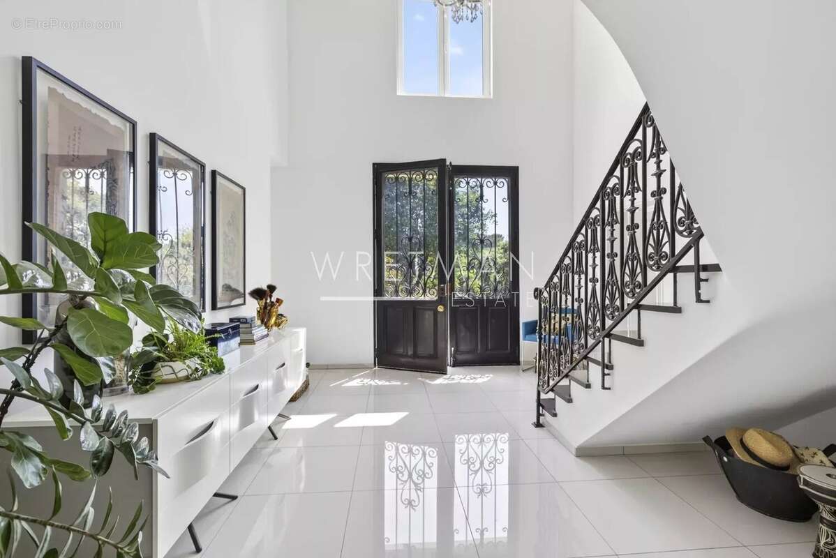 Maison à VALBONNE