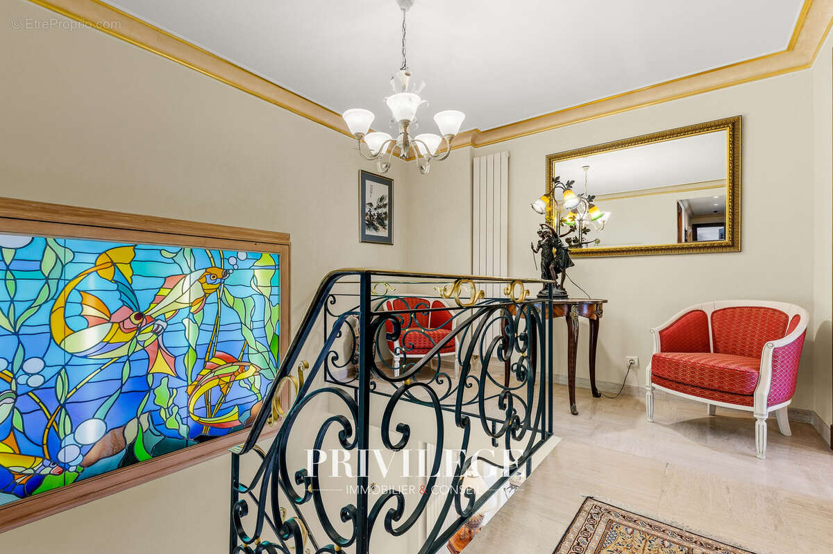 Maison à MOUGINS