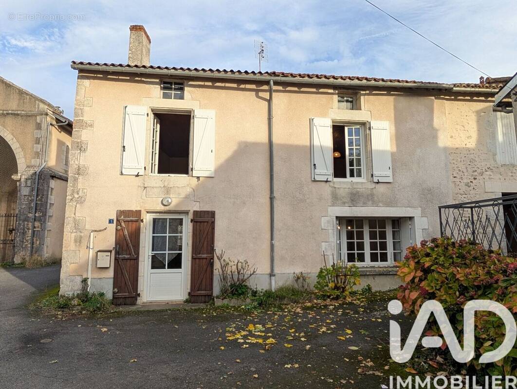 Photo 1 - Maison à PERSAC