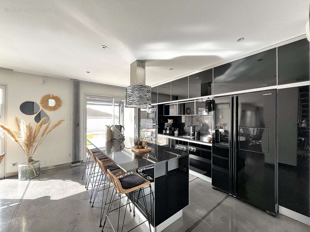 Maison à COLOMBIER-SAUGNIEU