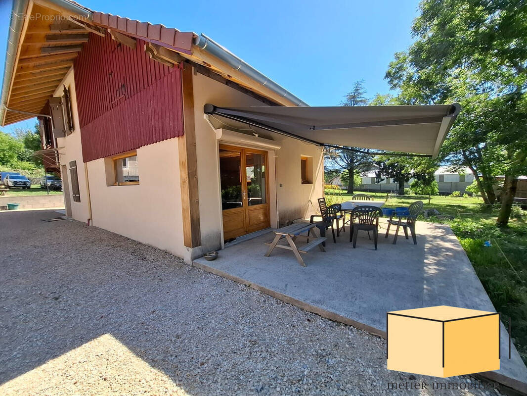 Maison à RUFFIEU