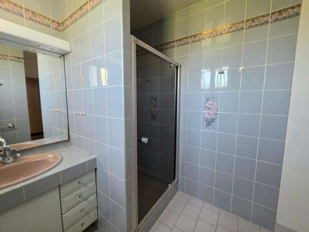 Maison familiale 190 m² – 6 chambres – dépendance 150 m² – terrain 3000 m² - photo 8