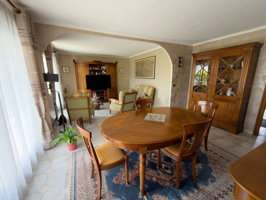 Appartement à LE RAINCY