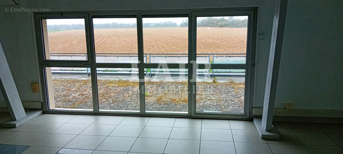 Commerce à CONDE-SUR-SARTHE