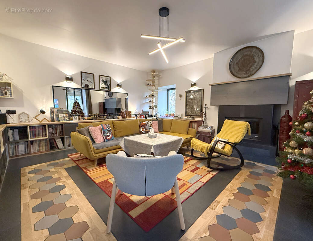 Maison à SAINT-GENIEZ-D'OLT