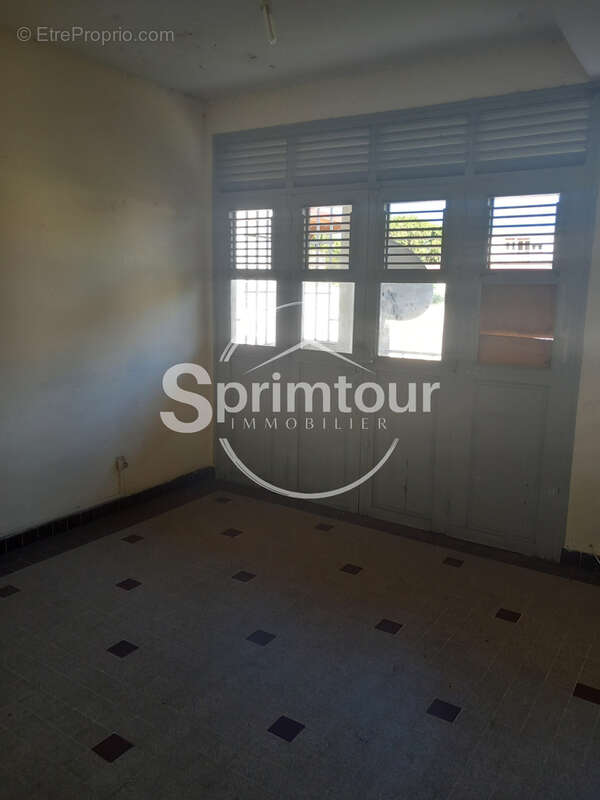 Appartement à POINTE-A-PITRE