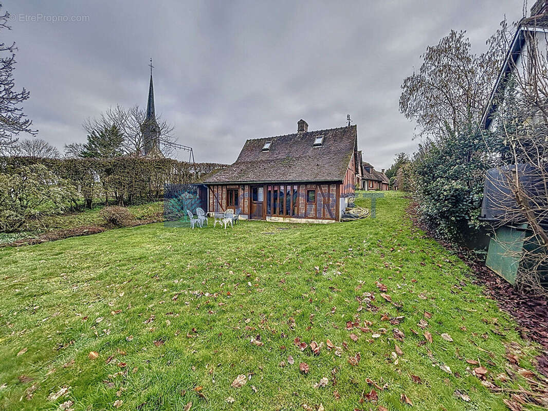 Maison à SAINT-OUEN-D'ATTEZ
