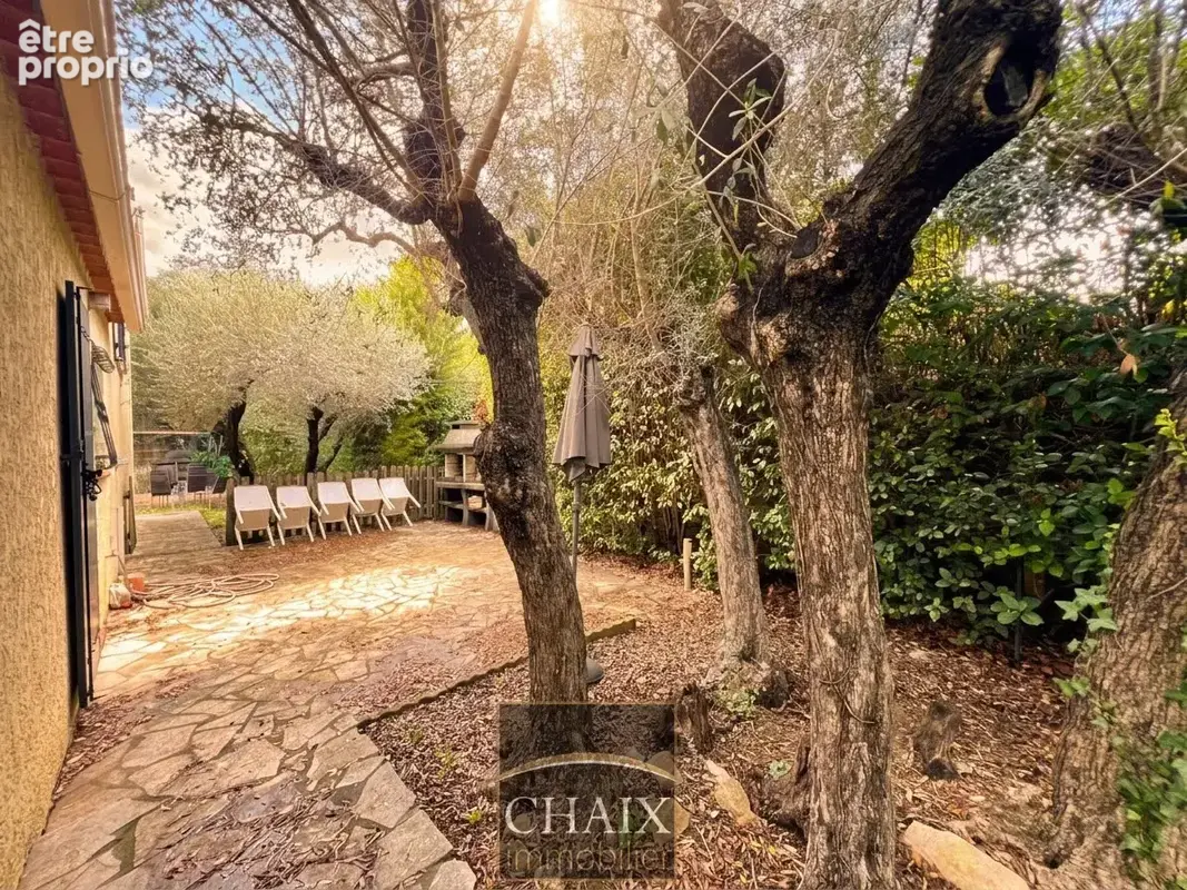 13400 AUBAGNE - Villa familiale type 6 de 111m2 avec piscine jardin - photo 19