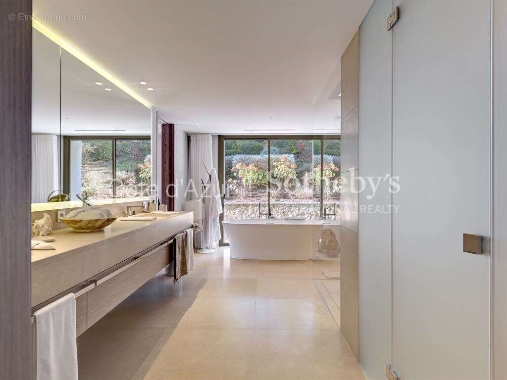 Maison à MOUGINS