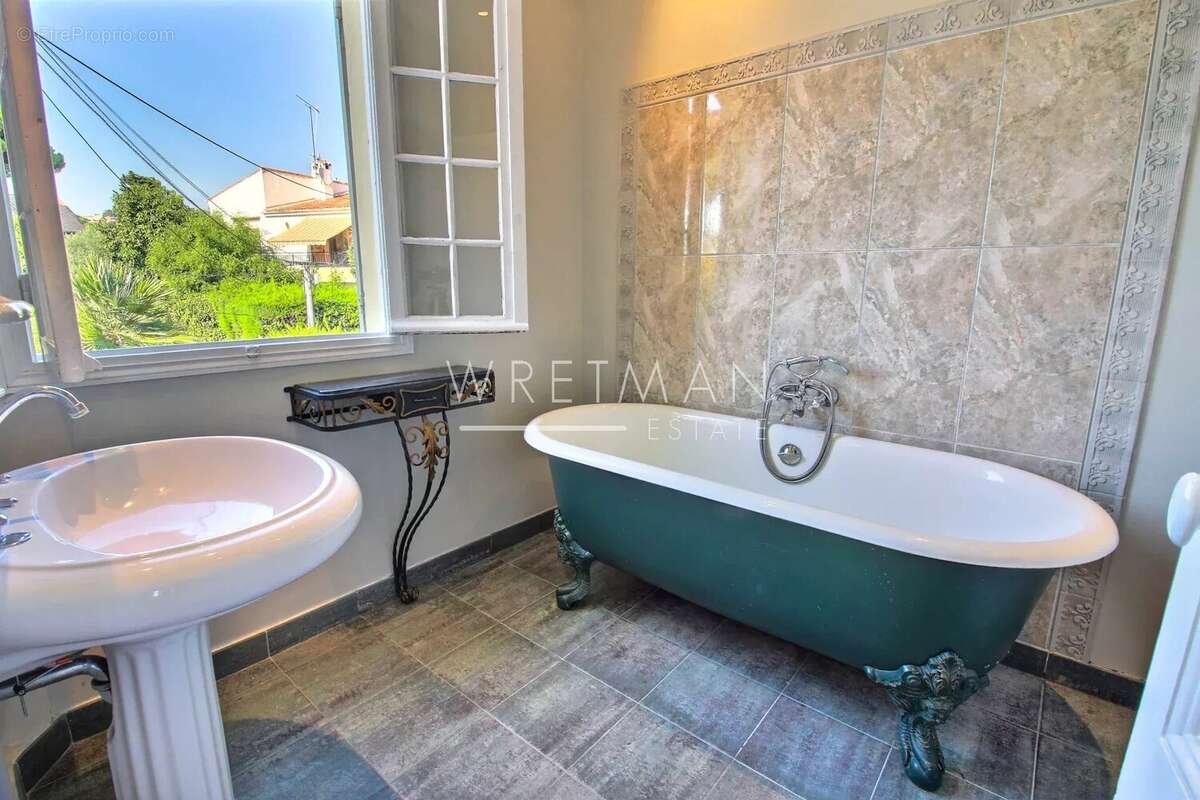 Charmante maison de 7 pièces - Cagnes-sur-mer - photo 11