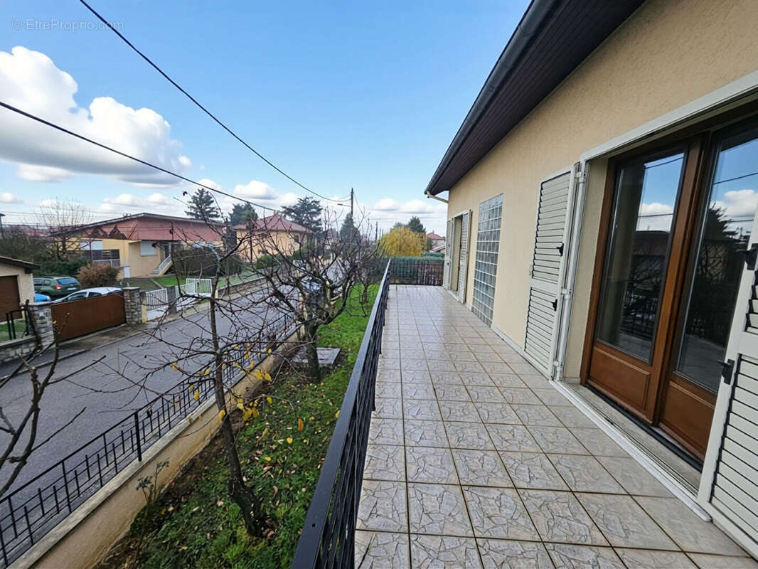 Maison à MIONS