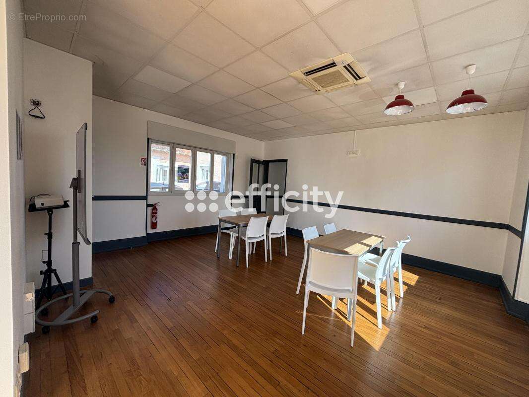Locaux/Biens immobiliers - photo 5