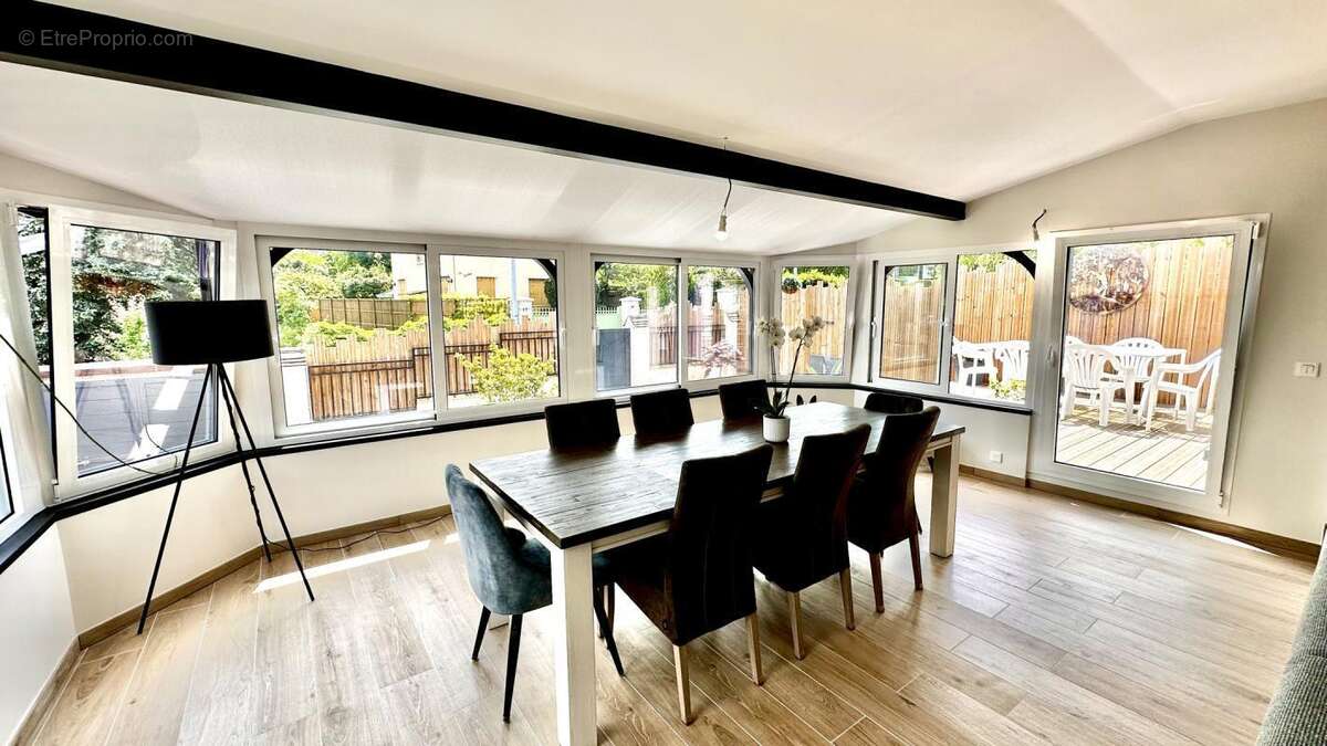 Maison à MONTIGNY-SUR-LOING