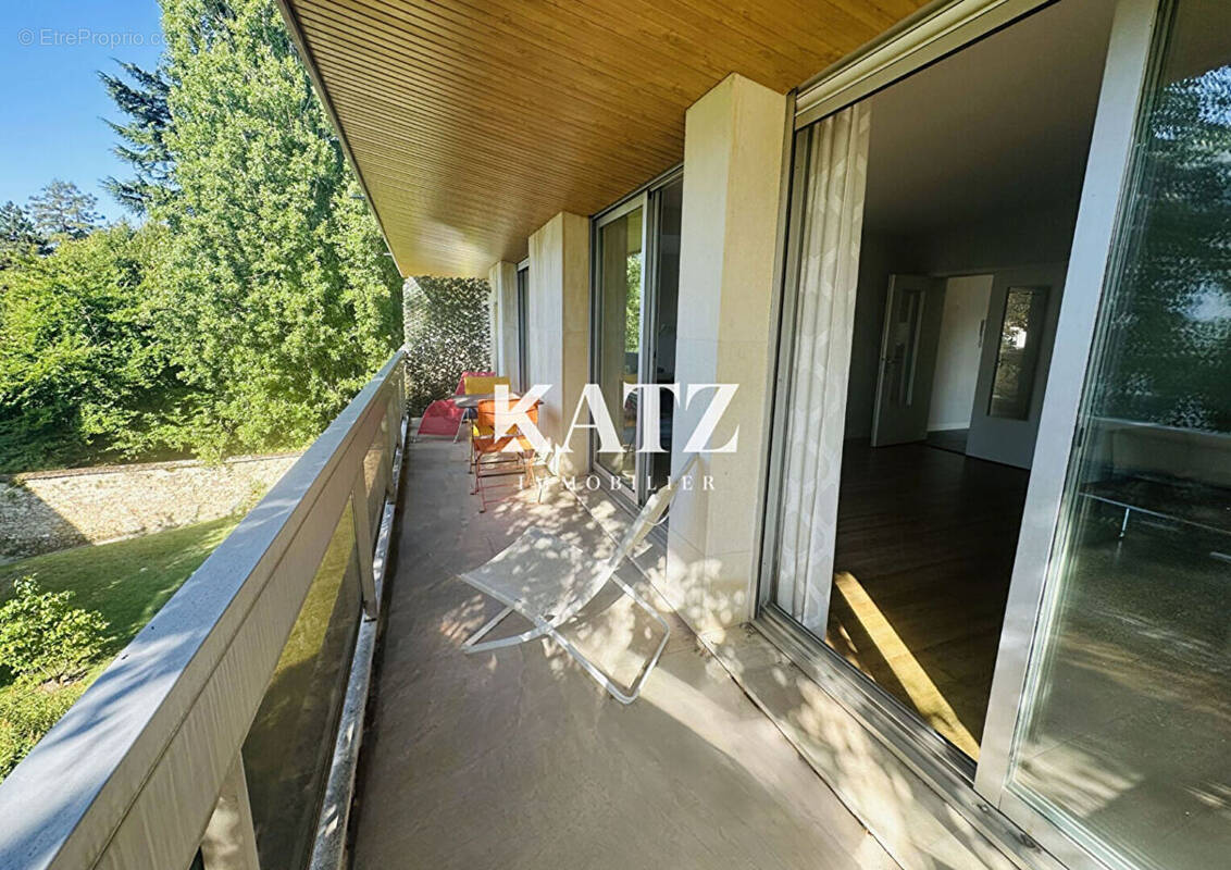 Appartement à GARCHES