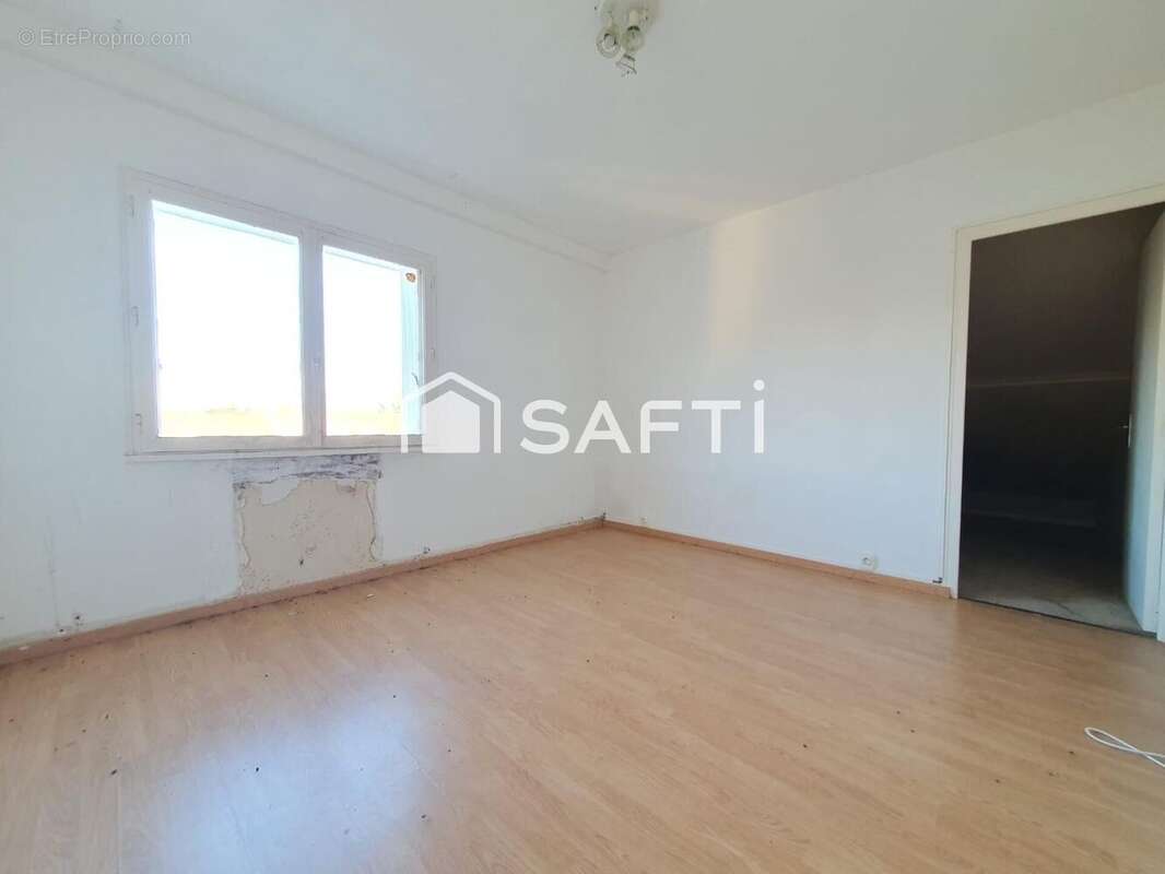 Photo 5 - Maison à MONTCOURT-FROMONVILLE