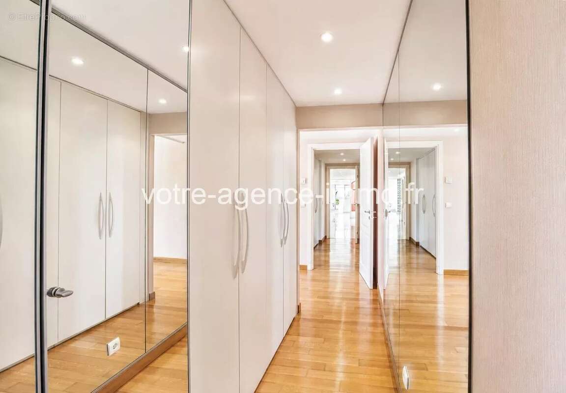 Nice Lanterne - PENTHOUSE VUE MER 360° - 190 m² + 346 m² de terrasses - Dernier étage - 2 garages - photo 25