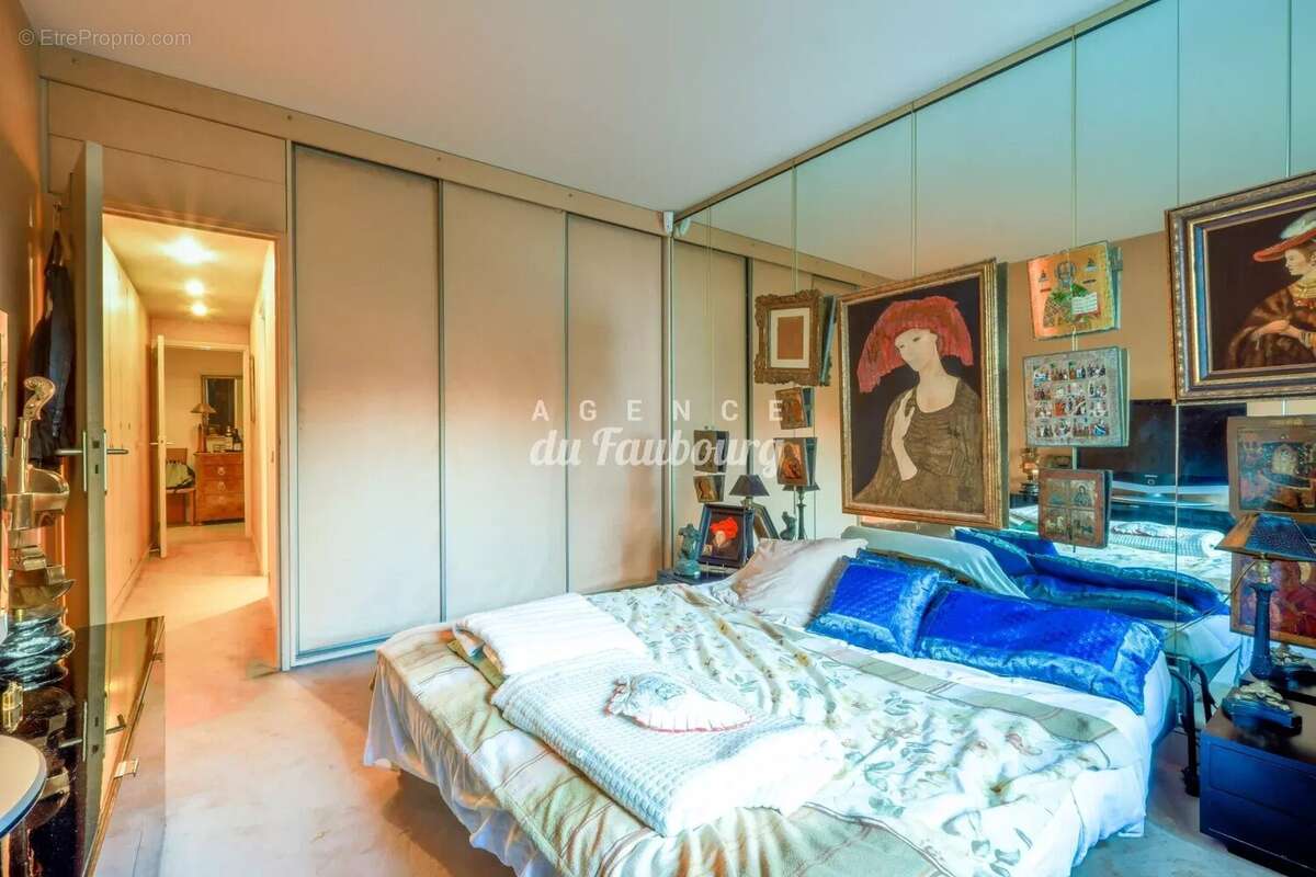 Appartement à NEUILLY-SUR-SEINE