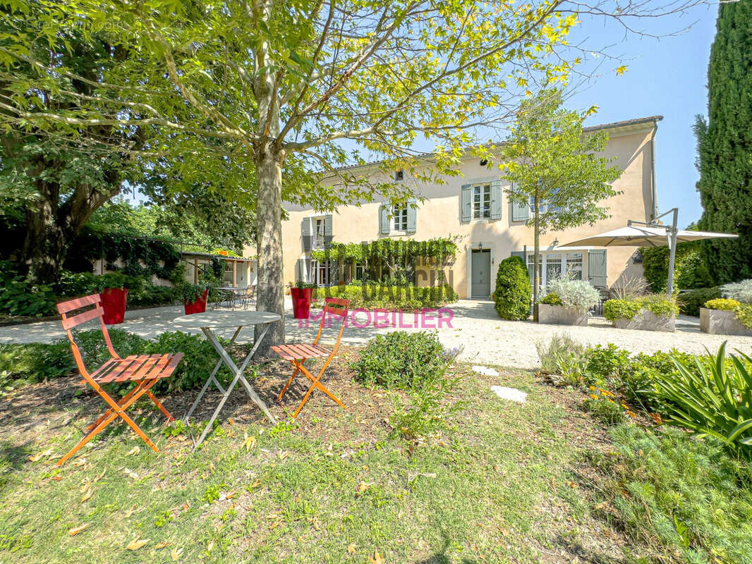 Maison 330 m² à Pernes-Les-Fontaines  - photo 2