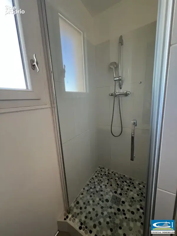 Appartement 3 pièces 83 m² à vendre à Tournon-Sur-Rhone (07300) - photo 9