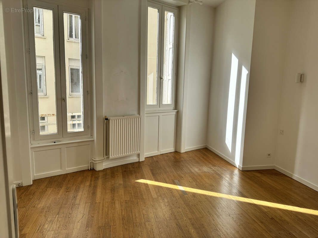 Appartement à SAINT-ETIENNE