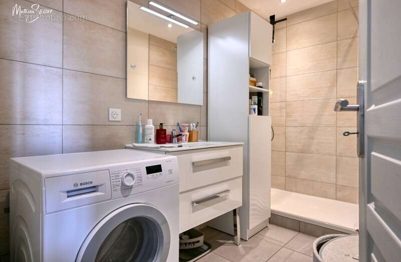 Appartement à THURINS