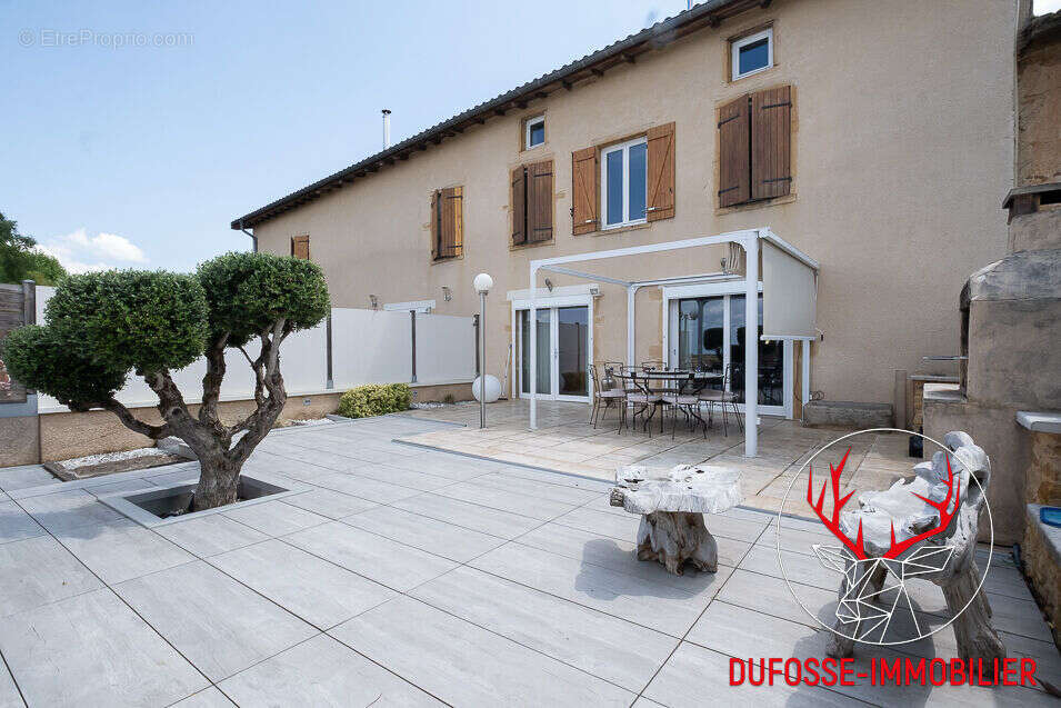 Villefranche -sur-Saône-Maison à Vendre -3 chambres -piscine - photo 14