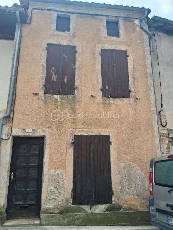 Maison de ville de 180 m² à rénover entièrement – Fort potentiel – Sous-sol et combles aménagés - photo 4
