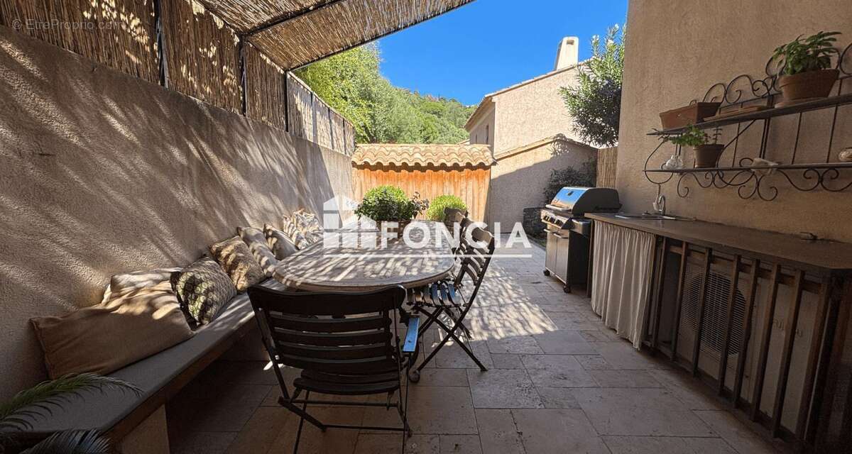 Maison à BORMES-LES-MIMOSAS