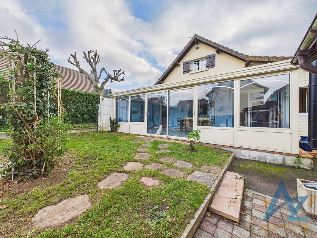 Maison à MERVILLE-FRANCEVILLE-PLAGE