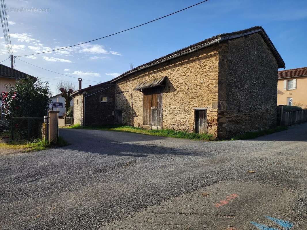 Appartement 95 m² à Oradour-Sur-Vayres  - photo 6