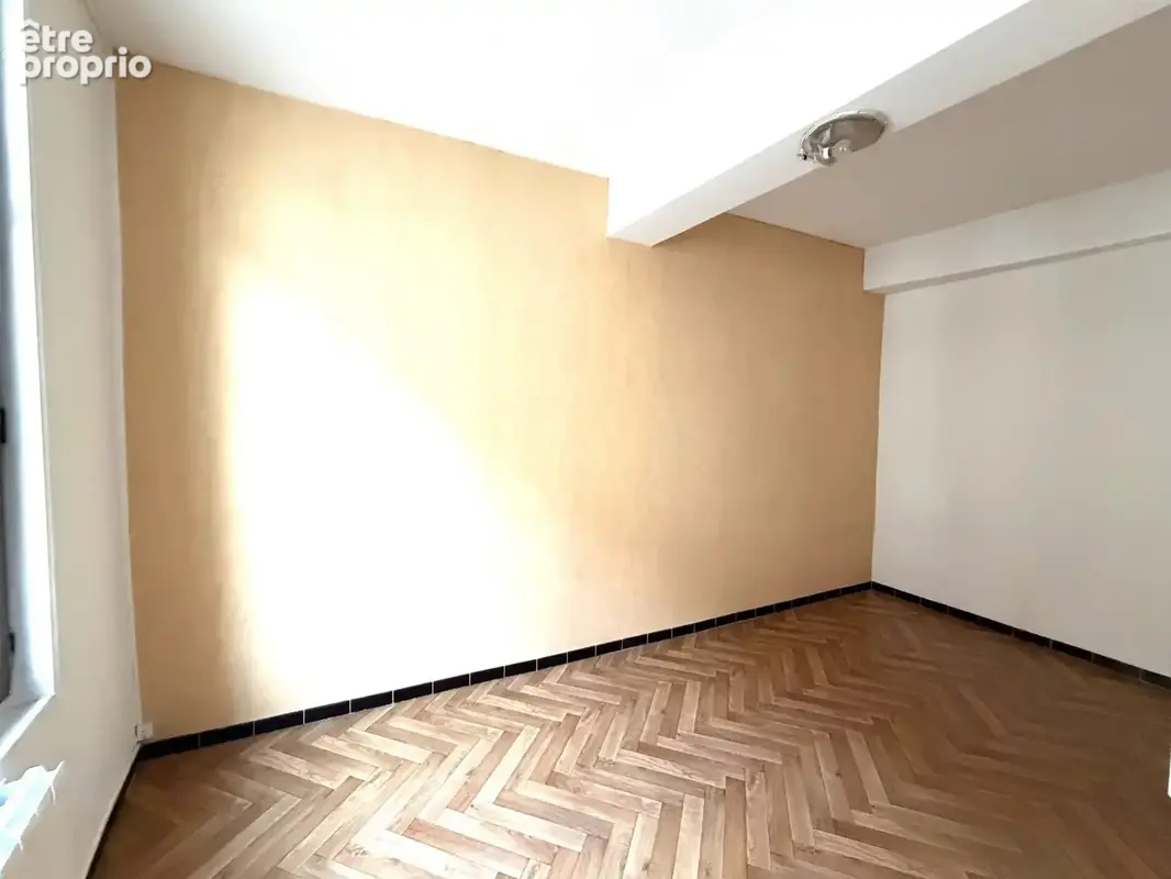 AUXERRE CENTRE-VILLE - Appartement F3 avec cave - photo 4