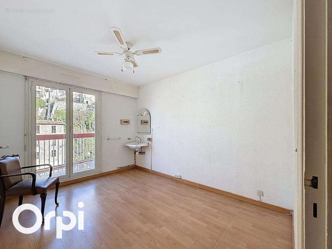 Appartement à VILLENEUVE-LOUBET