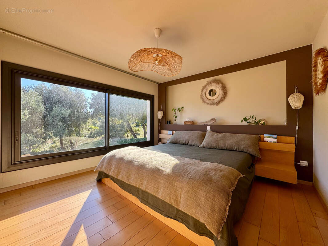 Maison à VAILHAUQUES