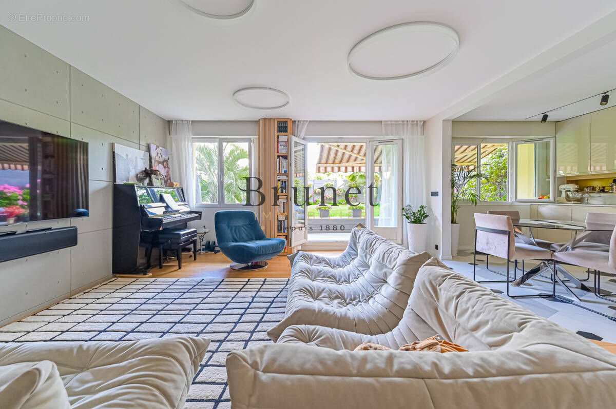 Appartement à SAINT-MAUR-DES-FOSSES