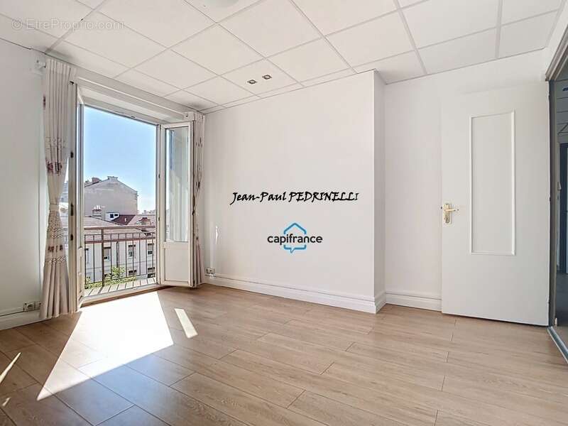 Appartement à LYON-8E