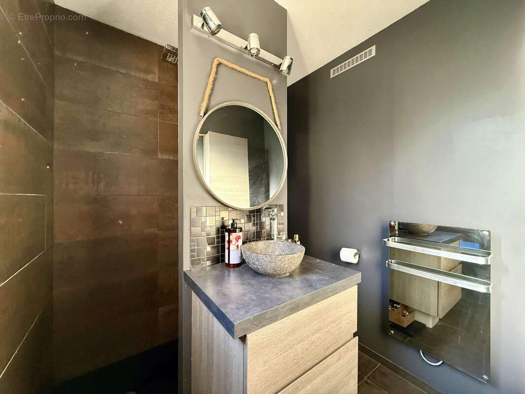 Maison à SAINT-THIBERY