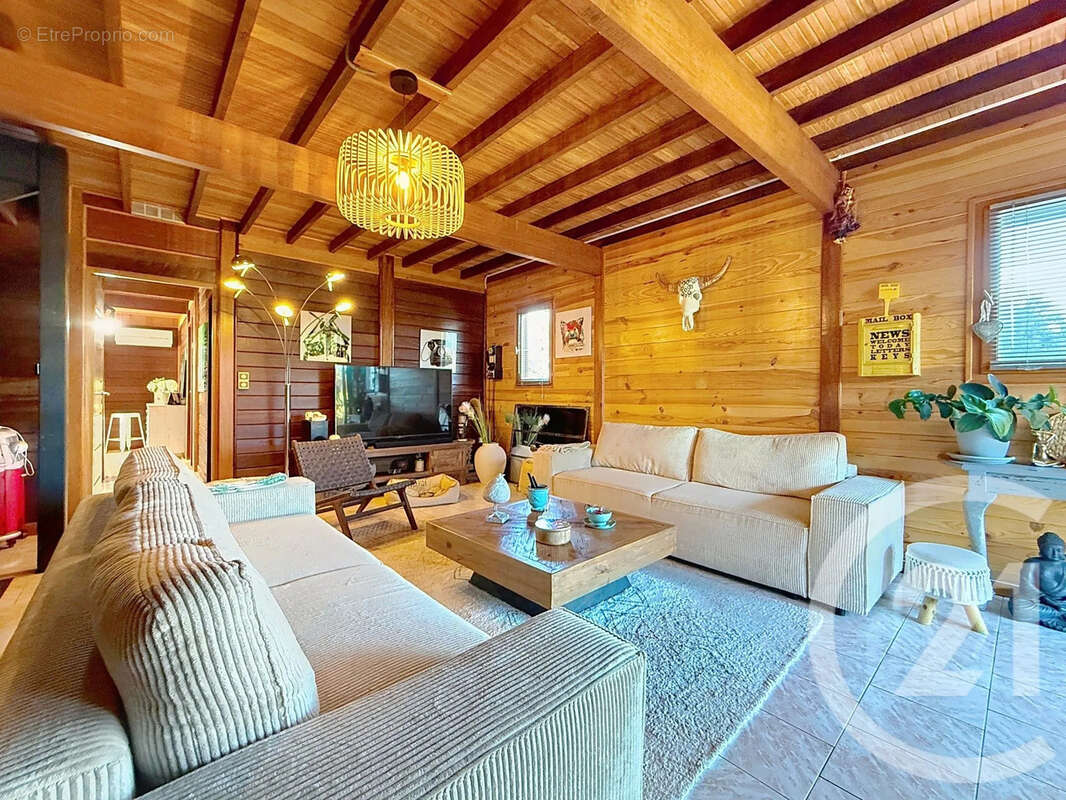 Maison à SANTA-MARIA-POGGIO