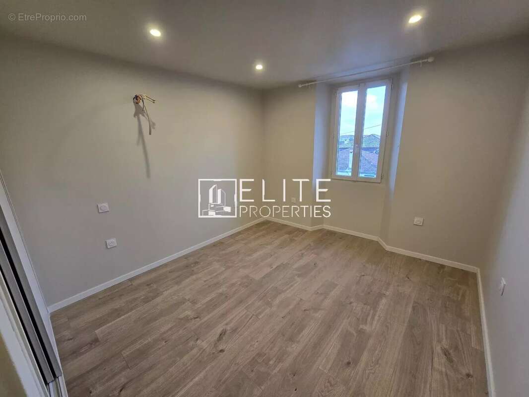 Appartement à PEGOMAS