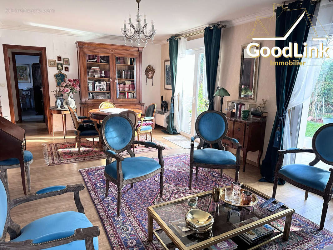 Appartement à CORBEIL-ESSONNES