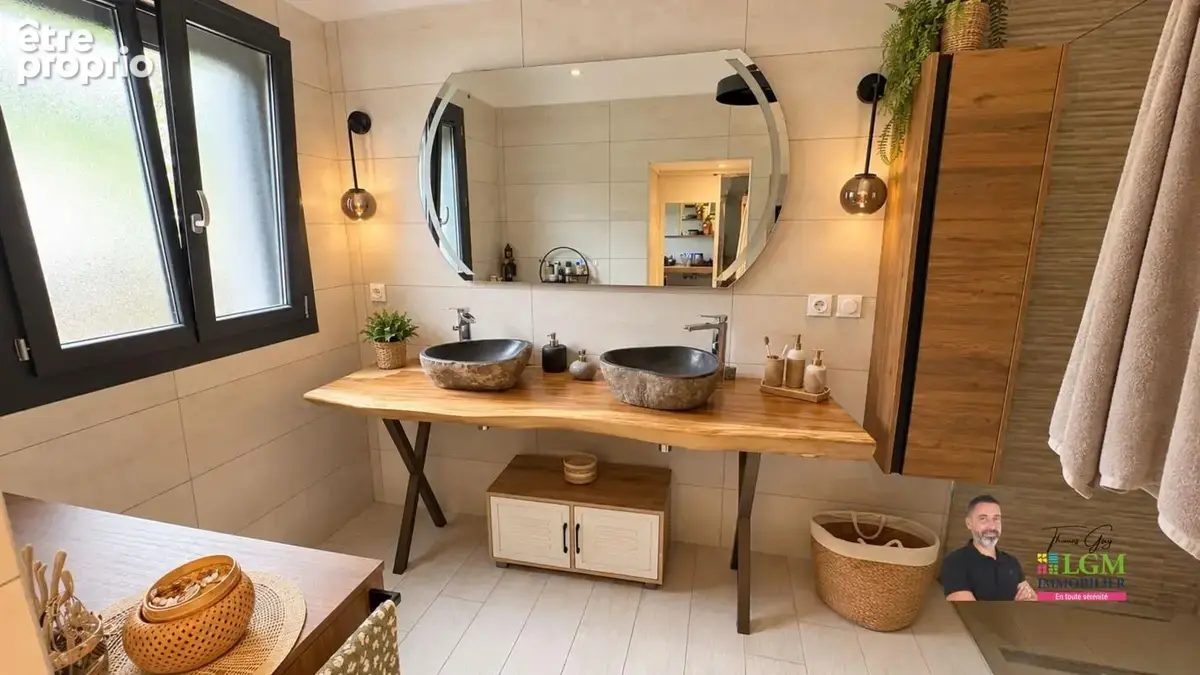 Maison et annexe À Vendre - photo 9