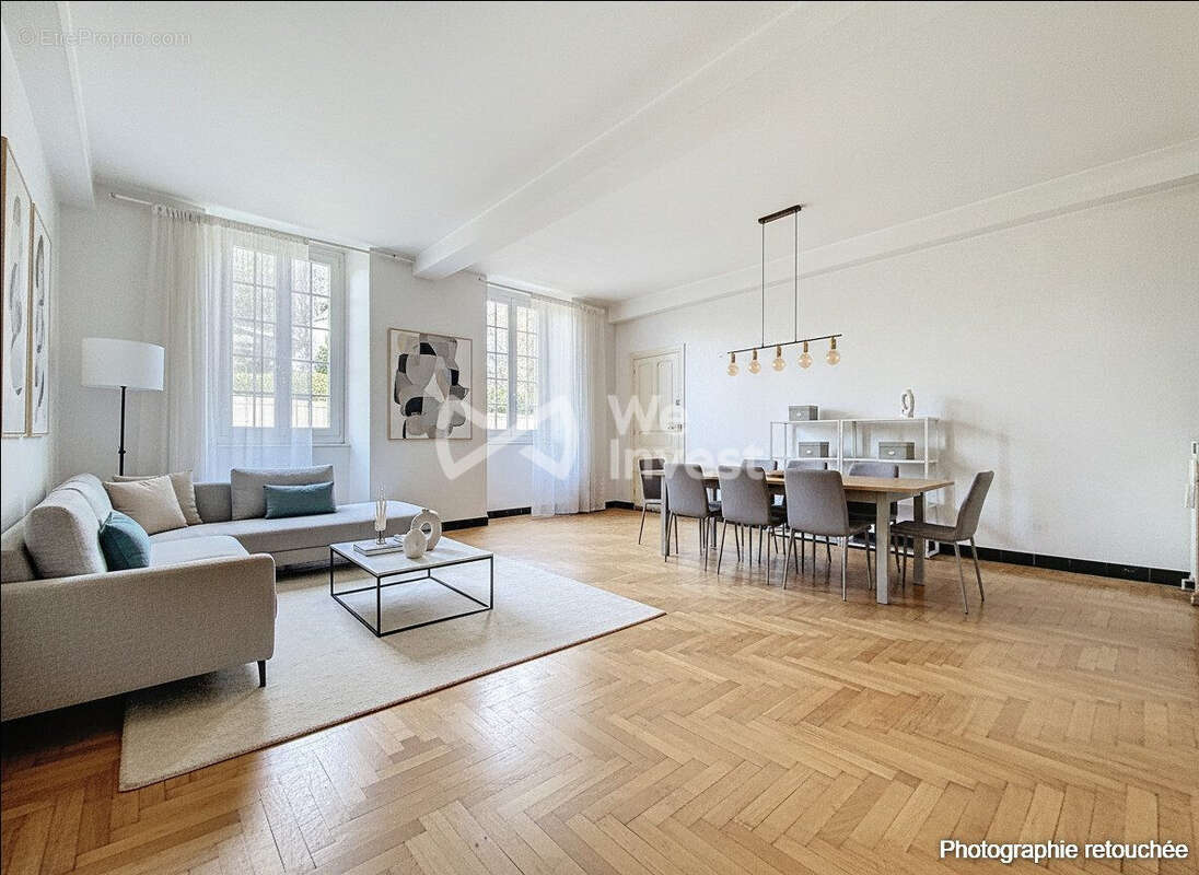Appartement à NAY