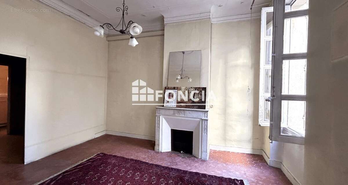 Appartement à MARSEILLE-6E