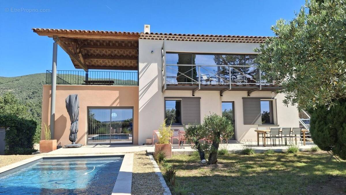 Maison à VAUGINES