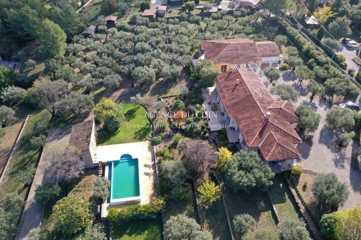 Propriété située à Draguignan, avec une architecture charman - photo 22