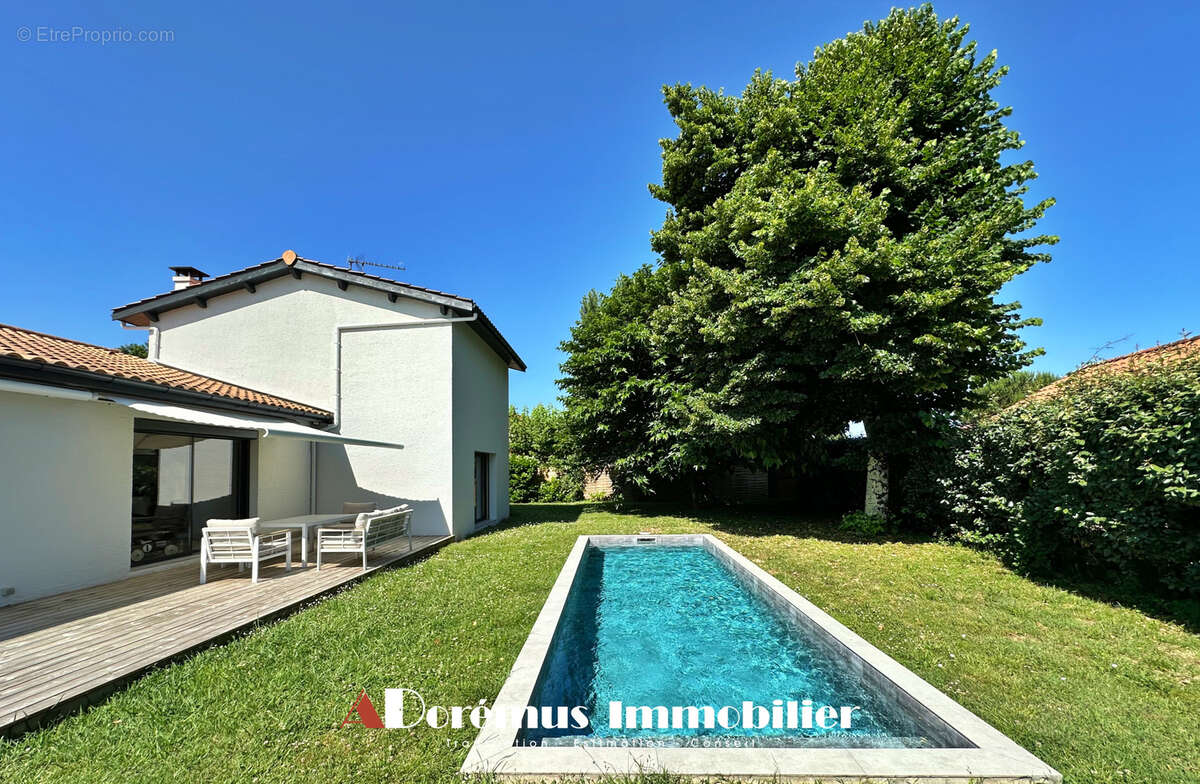 Maison à CAMBLANES-ET-MEYNAC