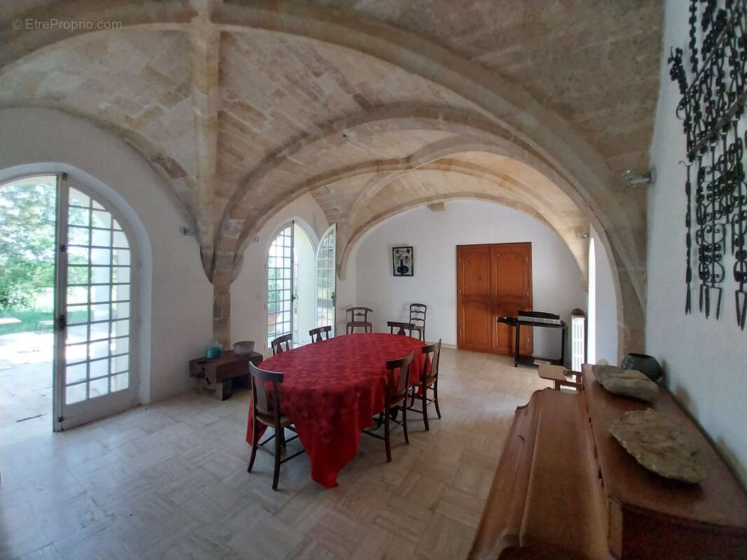 Maison à SAINTE-CROIX-DU-MONT