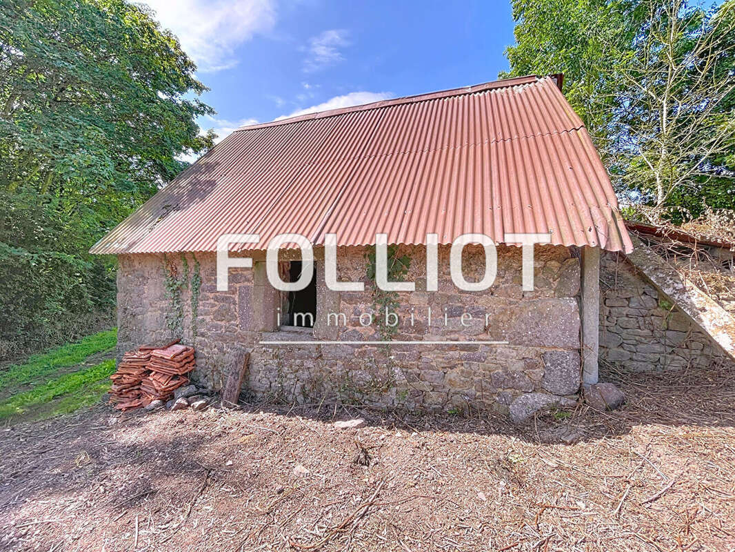 Maison à SAINT-DENIS-LE-GAST